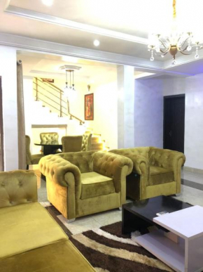4 bedroom Duplex apartment ikeja